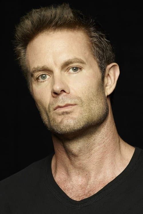 Photo of Garret Dillahunt