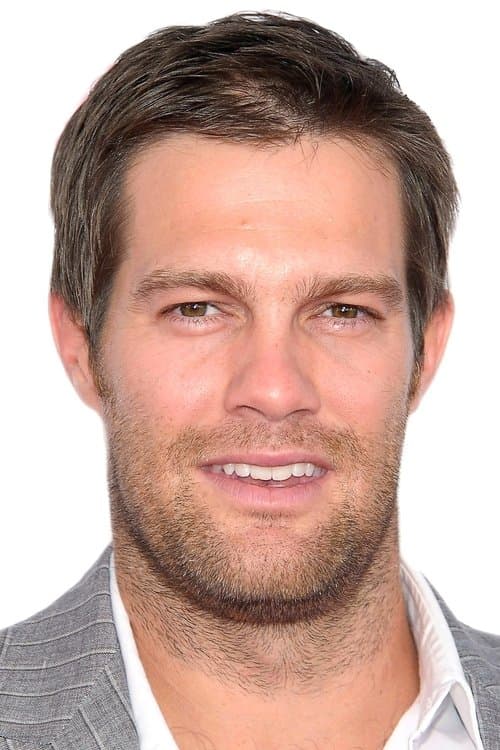 Photo of Geoff Stults