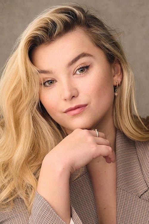 Photo of Georgie Banks