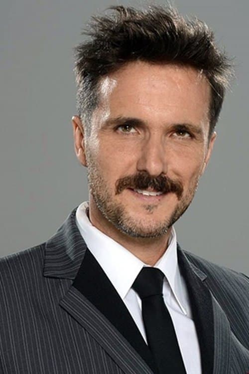 Photo of Gerardo Chendo