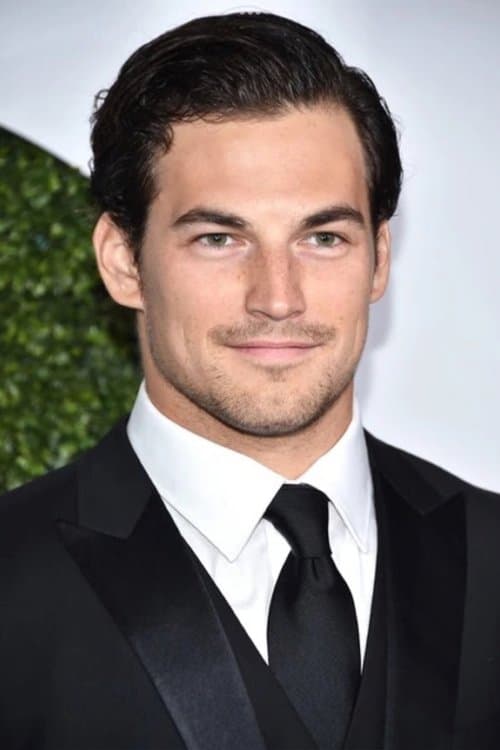 Photo of Giacomo Gianniotti