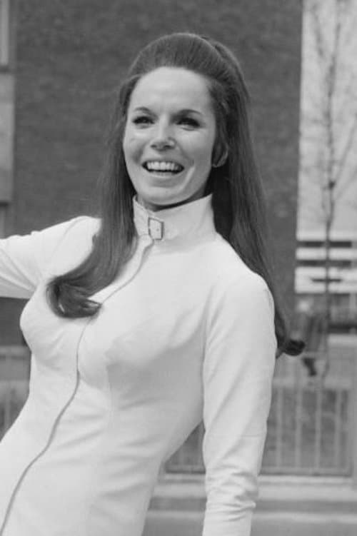 Photo of Gina Warwick
