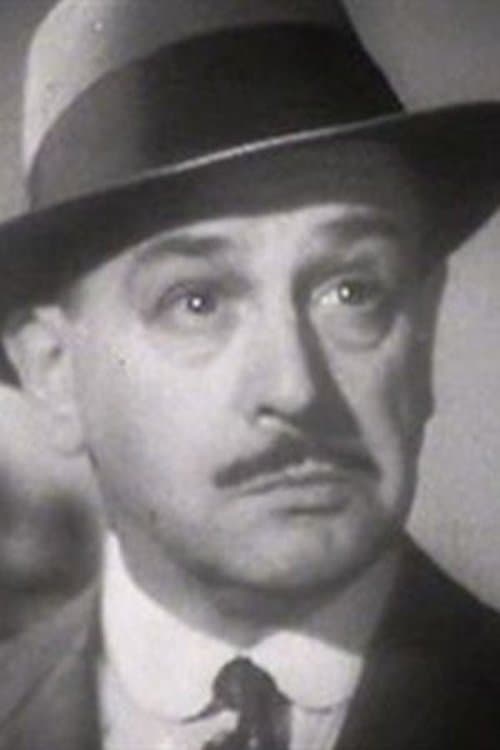 Photo of Gordon McLeod