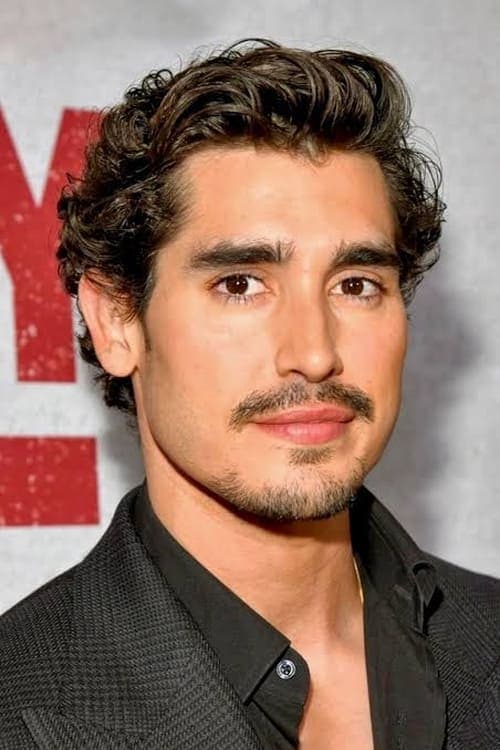 Photo of Henry Zaga
