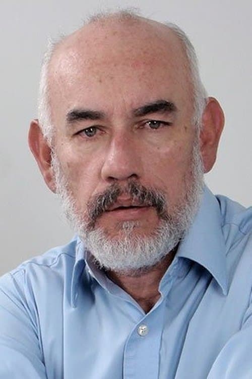 Photo of Hernán Méndez