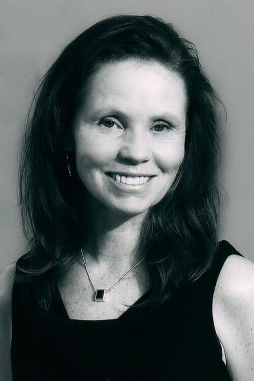 Photo of Hollis McLaren