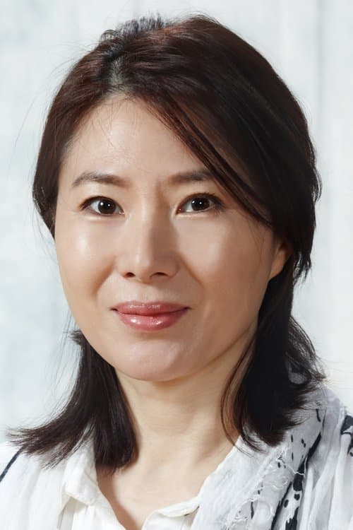 Photo of Hwang Young-hee