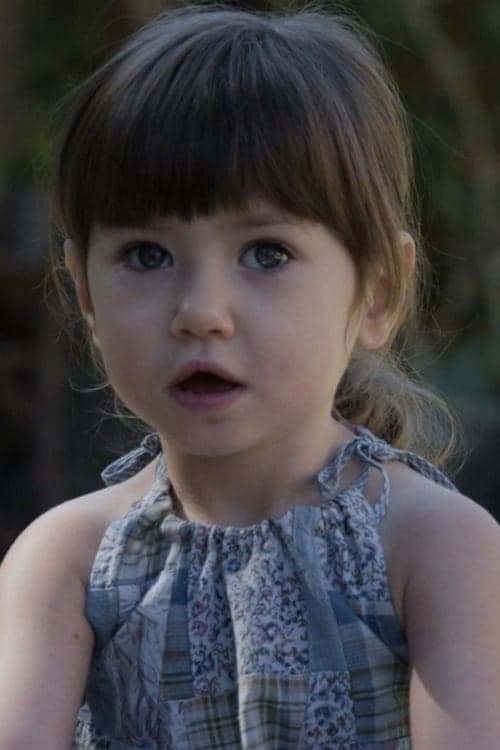 Photo of Isabelle Lowe