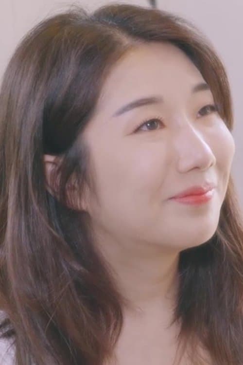 Photo of Ji Hee