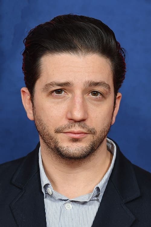 Photo of John Magaro