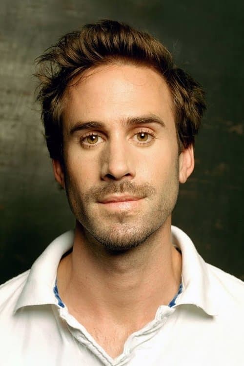 Photo of Joseph Fiennes