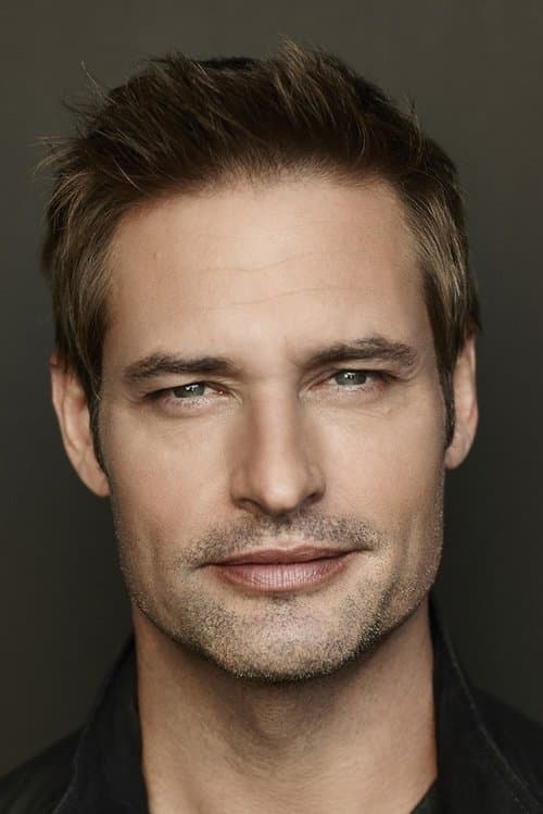 Photo of Josh Holloway
