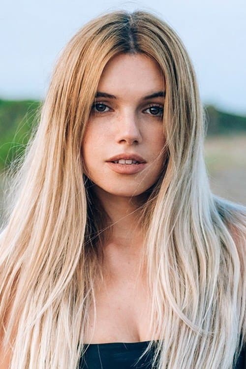 Photo of Julianne Binard