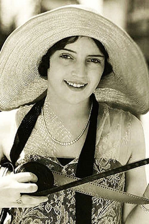 Photo of Julie Carter