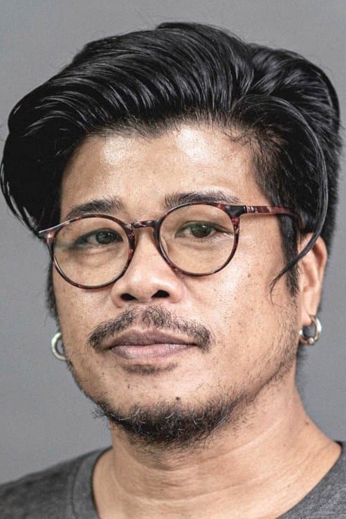 Photo of Kongkiat Khomsiri