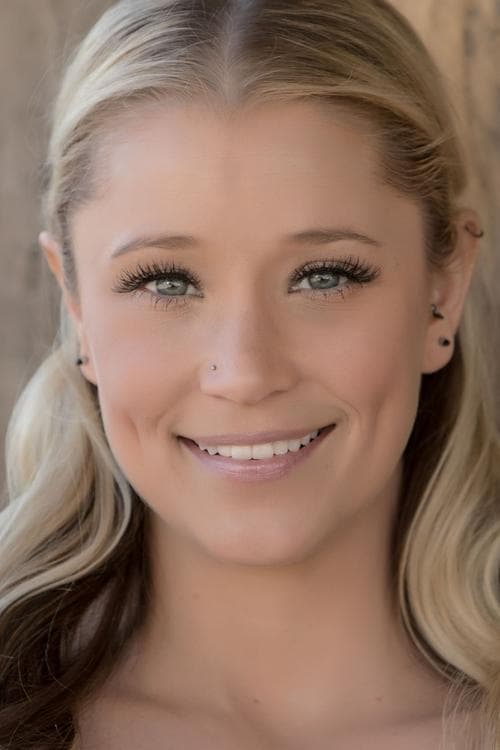 Photo of Kristen Renton