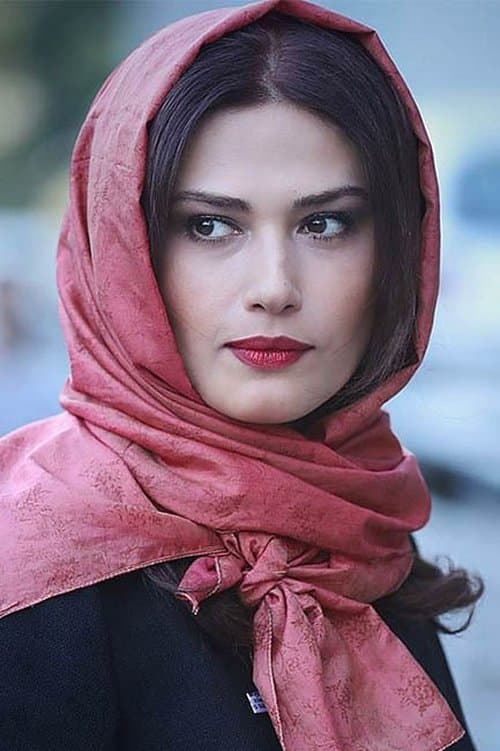 Photo of Ladan Mostoufi