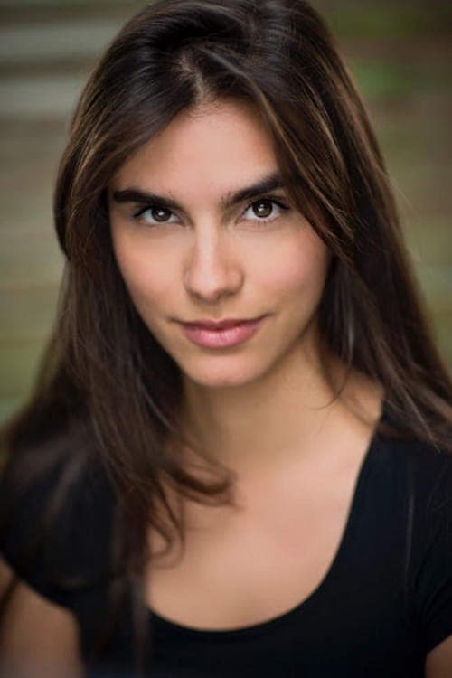 Photo of Lara Heller