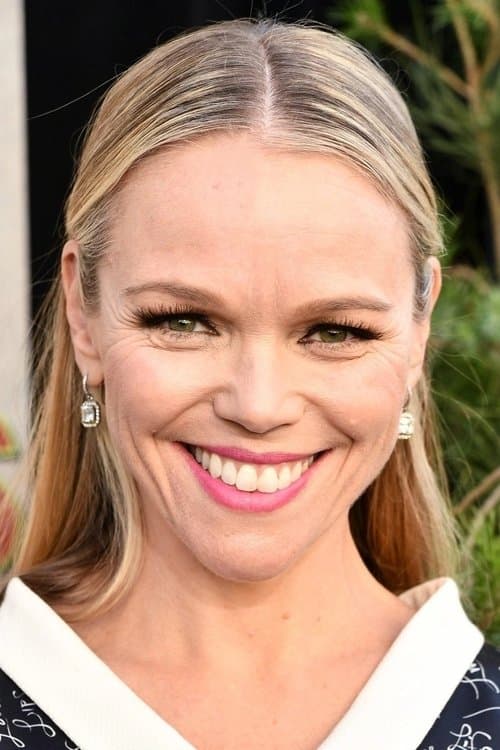 Photo of Lauren Bowles