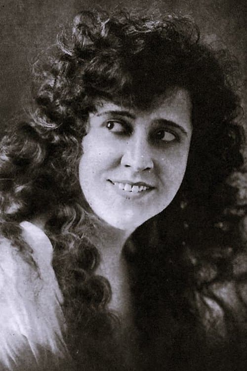 Photo of Leah Baird
