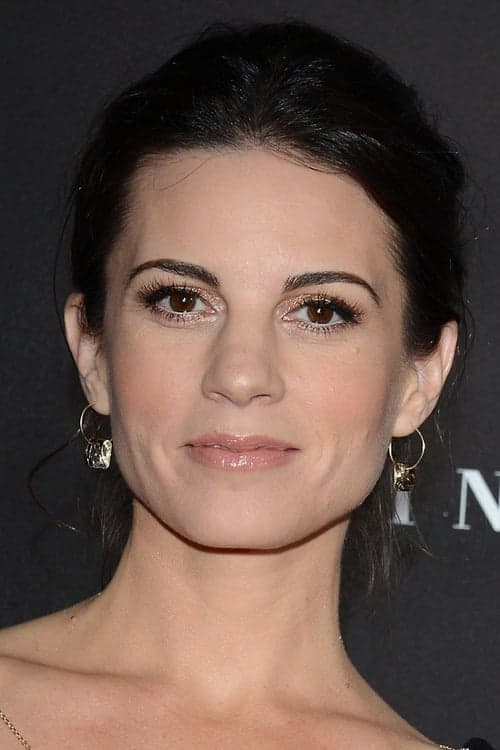 Photo of Leah Cairns