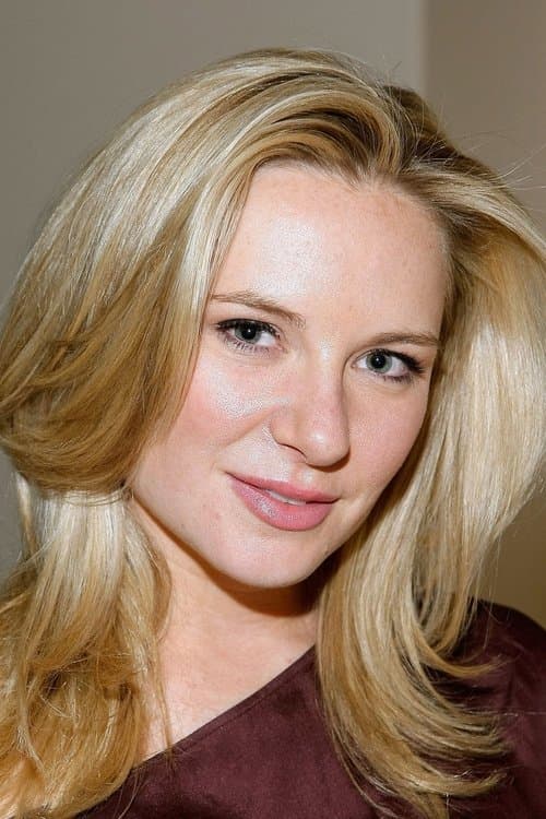 Photo of Lee-Anne Summers