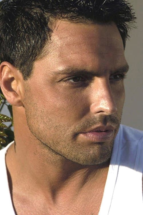 Photo of Lee Henshaw