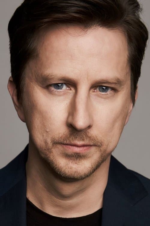 Photo of Lee Ingleby