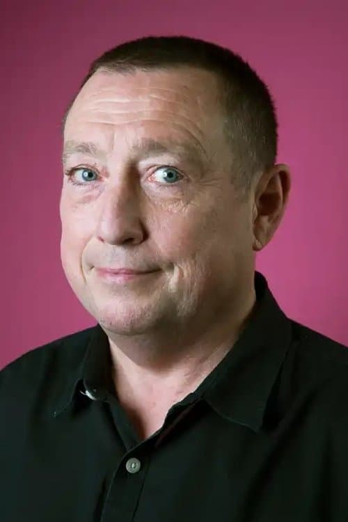 Photo of Lee Macdonald