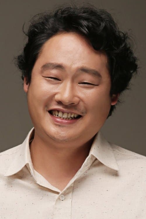 Photo of Lee Yoo-jun