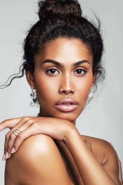Photo of Leyna Bloom