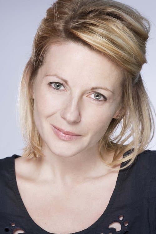 Photo of Lisa Dillon