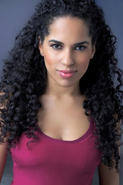 Photo of Lisa MacFadden