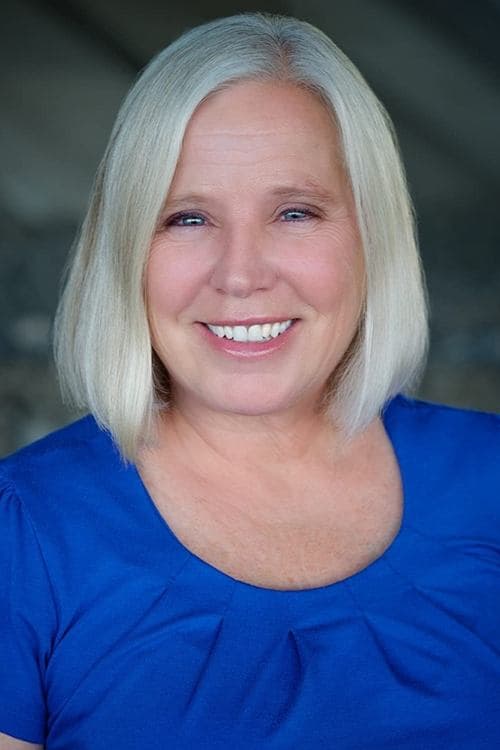 Photo of Lisa Paul