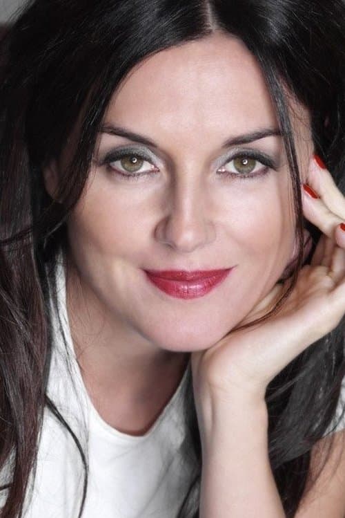 Photo of Lisa Zane