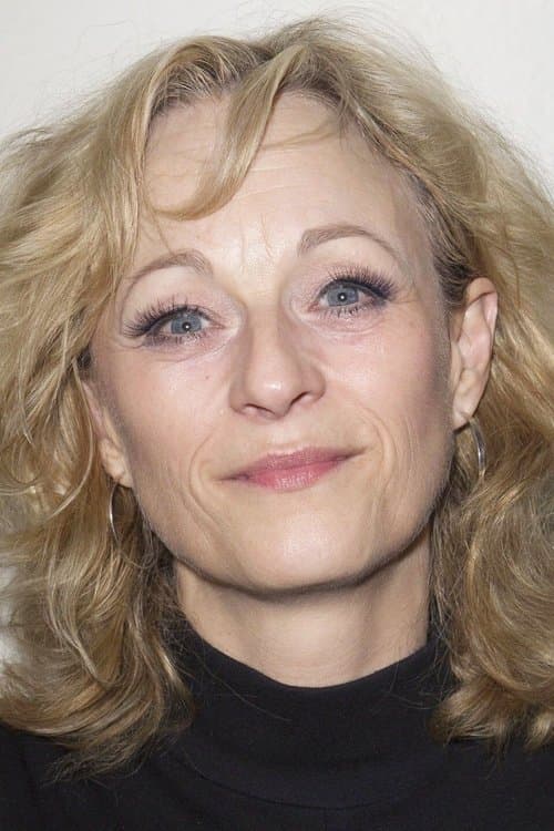 Photo of Lizzy McInnerny