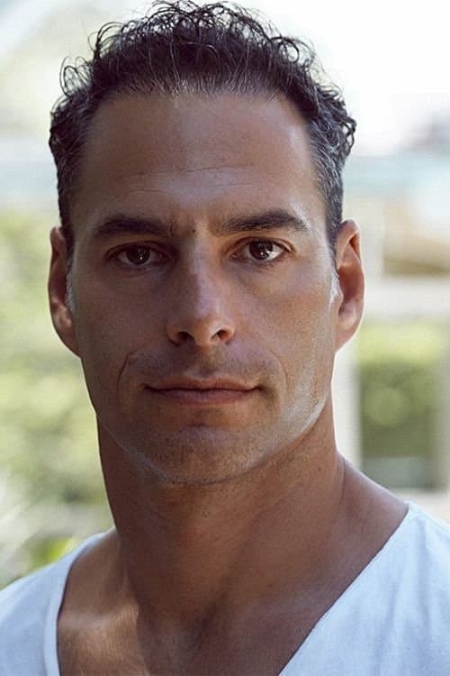 Photo of Lucas Akoskin