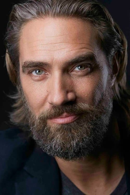 Photo of Lukas Hassel