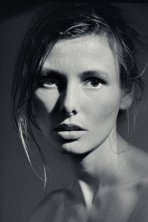 Photo of Lyn Thibault