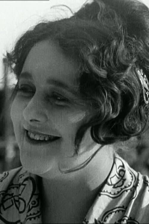 Photo of Madeleine Erickson