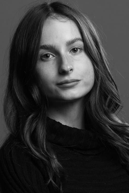 Photo of Madeleine Harris