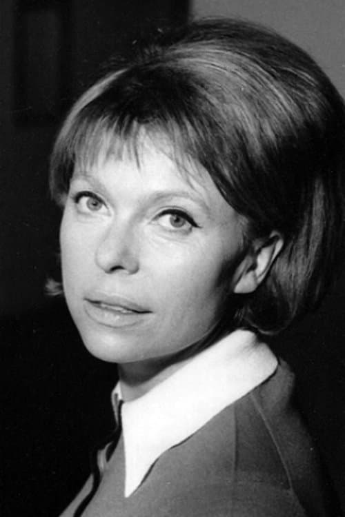 Photo of Margot Leonard