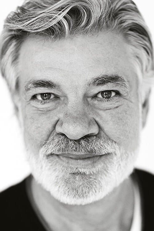 Photo of Matthew Kelly