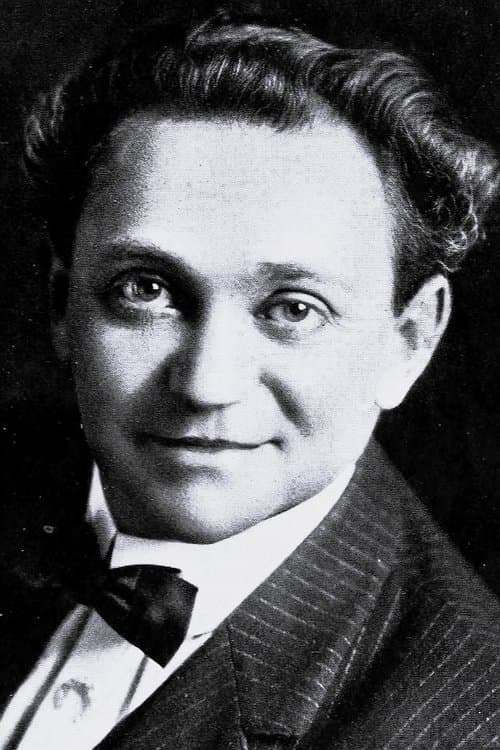 Photo of Max Asher