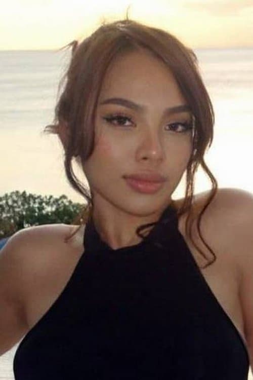 Photo of Mia Cruz