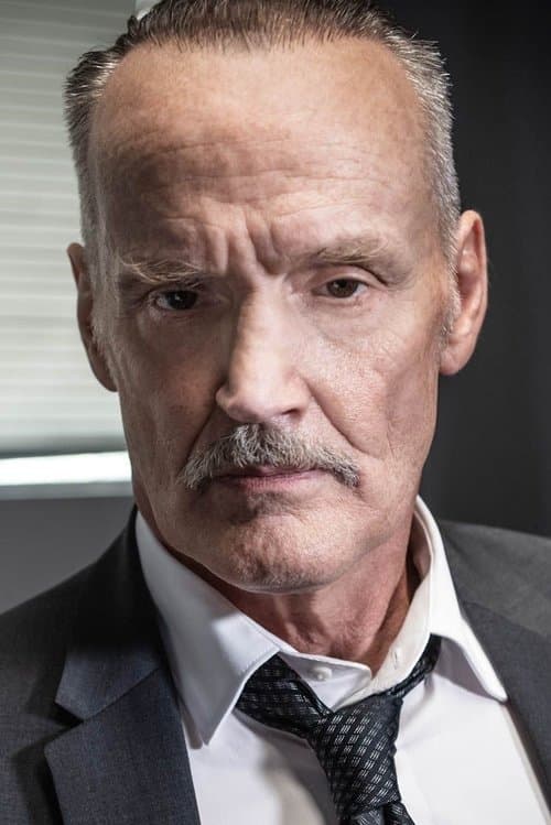 Photo of Michael Bowen