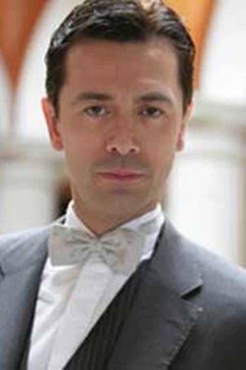 Photo of Miguel Pizarro