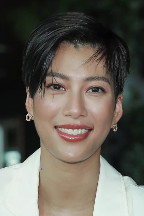 Photo of Molly Chiang