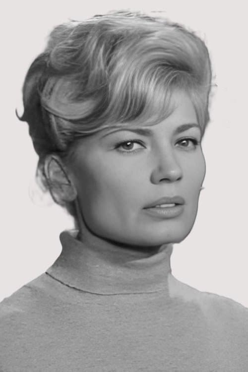 Photo of Nadia Sanders