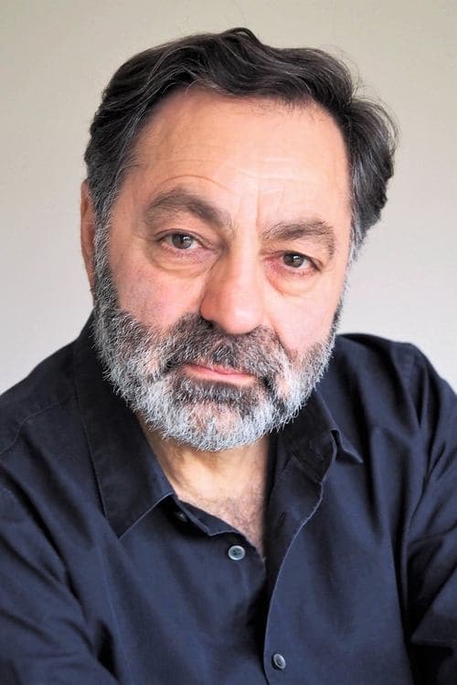 Photo of Nasser Memarzia